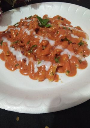 A picture of Cheesy Red sauce pasta.