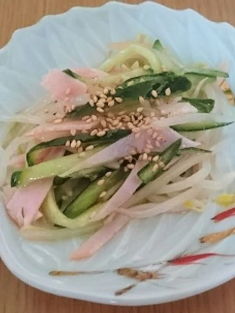 Easy Steps to Prepare Recipes *Namul Salad the So Delicious Can Pamper Your Tongue.