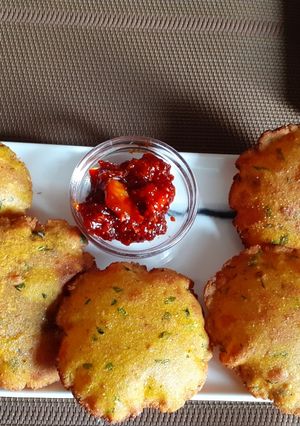 A picture of Bajra-Barley Aloo Puri (Pearl Millet).
