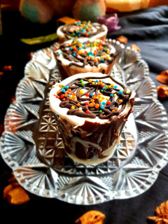 कप केक आइसक्रीम (Cup cake ice-cream recipe in Hindi) रेसिपी मुख्य फोटो