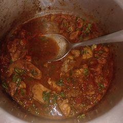 A picture of Stir fry chicken.