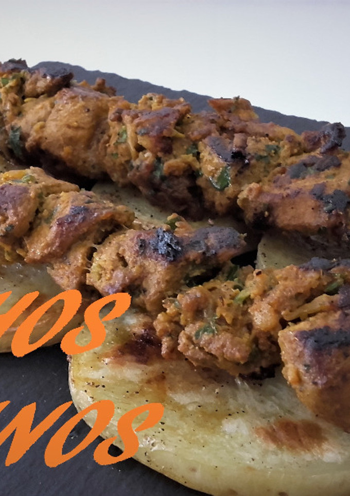 Una foto de Pinchos morunos