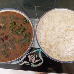 A picture of Sabut masoor daal with boiled rice.