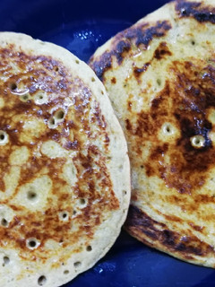 Una foto de Hot cake de plátano y avena