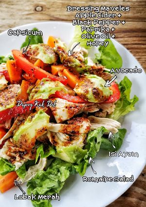 Gambar Salad Ayam dengan Honey Paprika Dressing