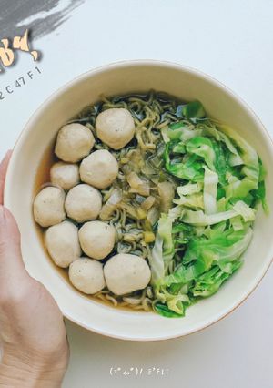 รูปของ บะหมี่ผักลูกชิ้นอกไก่ น้ำซุปมิโสะ