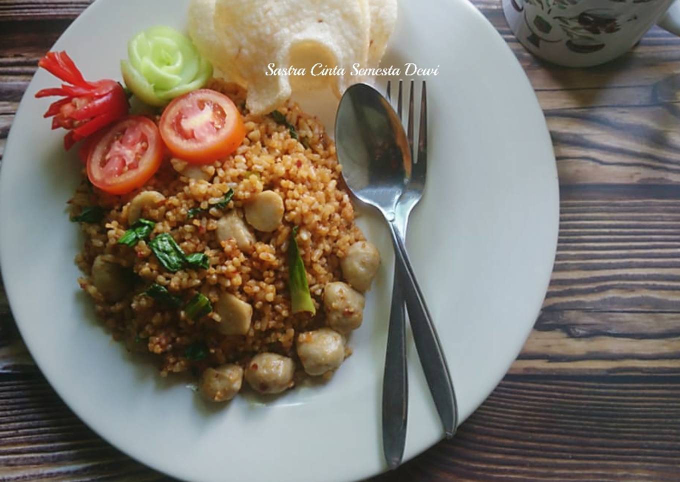 256. Nasi Goreng Bakso, Daun Sawi, Cabe Merah