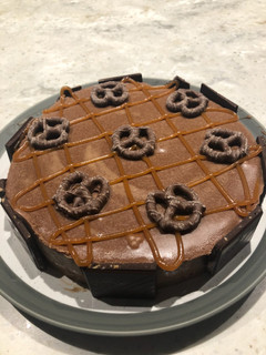 A picture of Salted caramel torte.