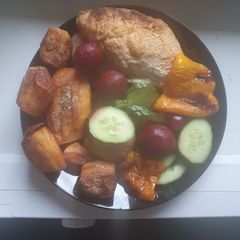 A picture of Hot and cold Sunday Salad.