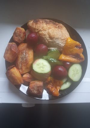 A picture of Hot and cold Sunday Salad.