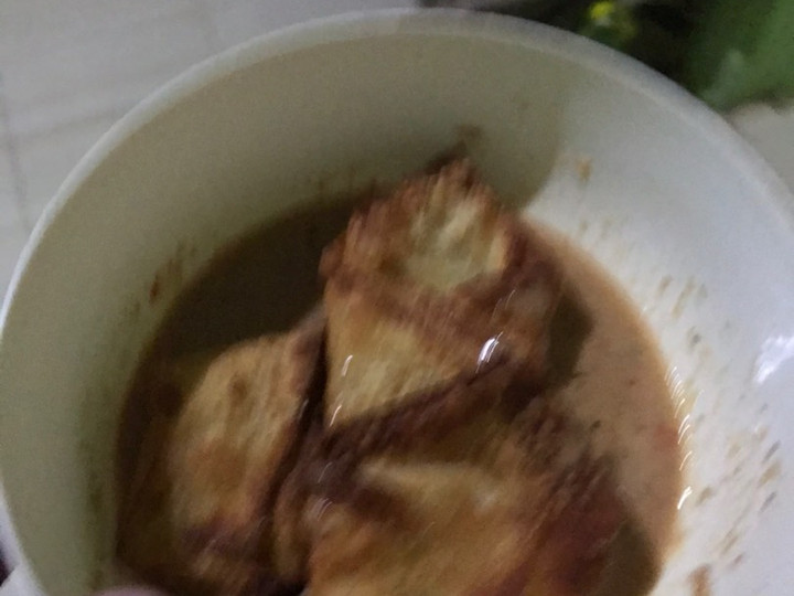 Bagaimana Menyiapkan Batagor Bumbu Pecel, Sempurna