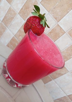 A picture of Strawberry lemonade.