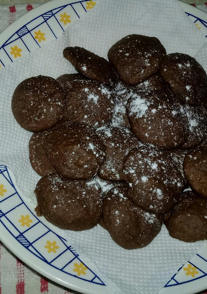 Una foto de Galletas de chocolate fáciles y económicas😄