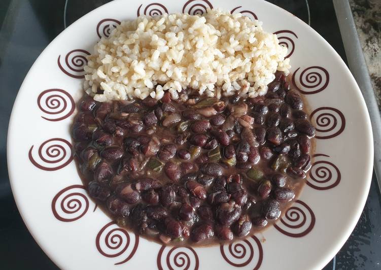 Simple Way to Prepare Favorite Frijoles negros a la cubana con arroz integral