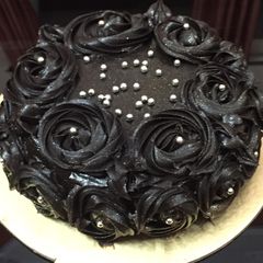 A picture of Eggless chocolate truffle cake.