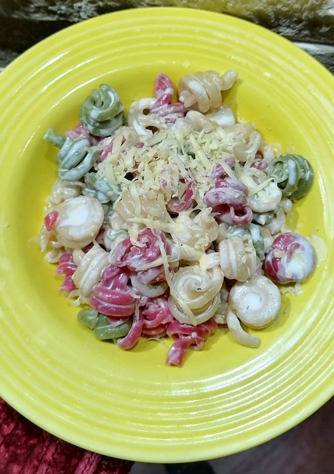 Una foto de Pasta con crema de ajo 🤩