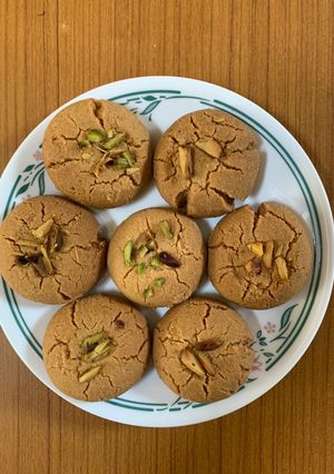 A picture of Whole wheat naan khattai.