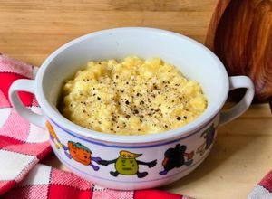 Una foto de Pastina 🥣 "Pasta chiquita" en italiano 🤌🏼 entre sopa y "risotto" de fideítos 😋 Sopita anti frío 🥶