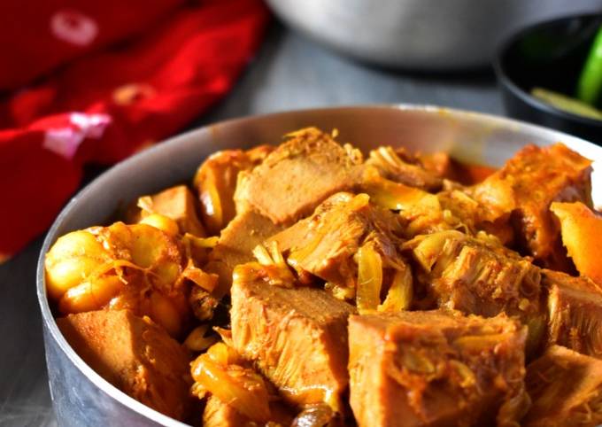 Recipe of Ultimate Echorer Dalna / Kancha Kathaler Torkari (Bengali Style Raw Jackfruit Curry)