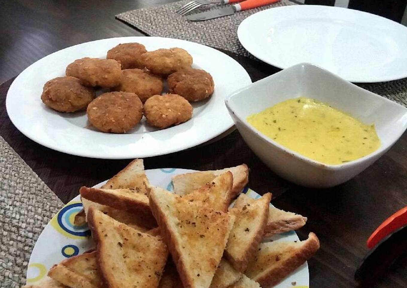 Nuggets de Pollo con Salsa de Queso