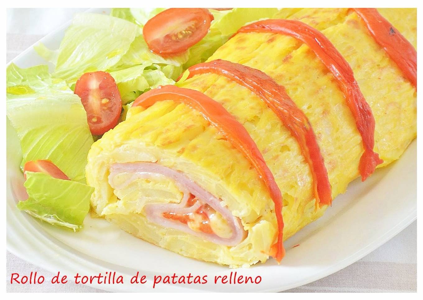 Rollo de tortilla de patatas relleno