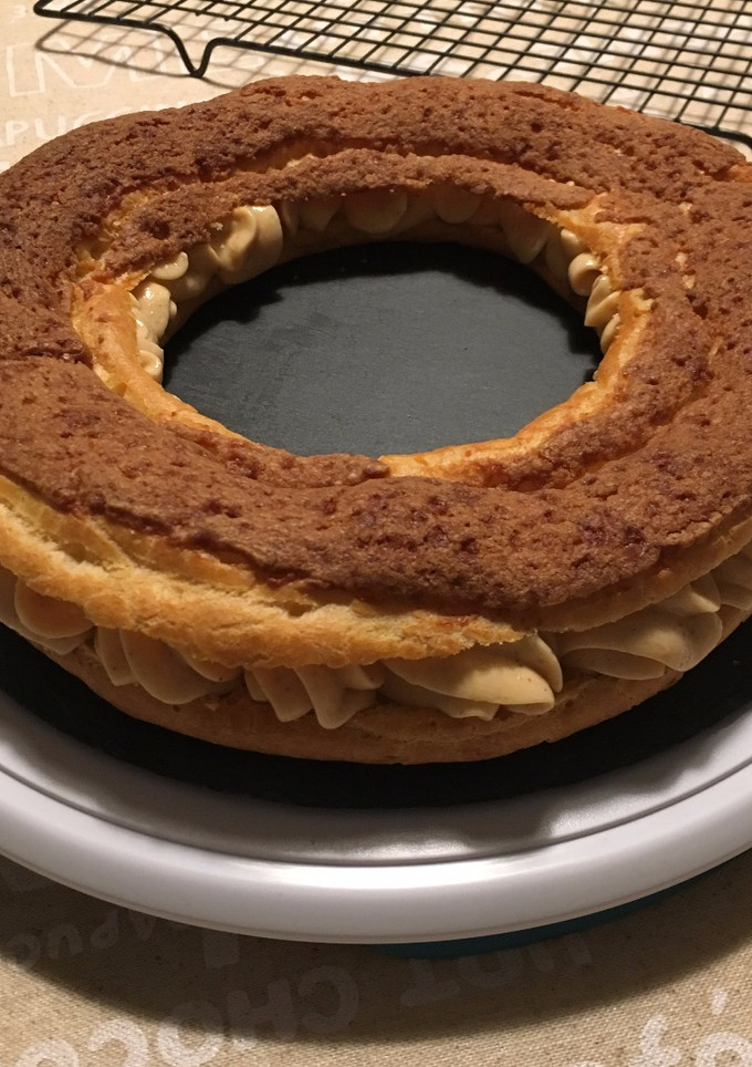 Una foto de Montaje de un Paris-Brest