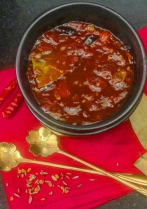A picture of Comforting Gurwali Tamatar Ki Chutney/ Desi Tamatar Ki Chutney With Gur.