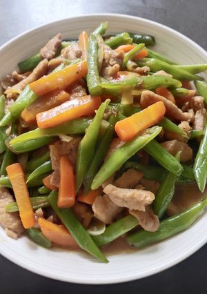 A picture of Stir Fry French Beans with Pork.