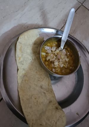 छोले कुलचे (chole kulche recipe in Hindi) रेसिपी मुख्य फोटो