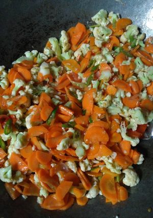 Foto resep Tumis wortel dan bunga kol