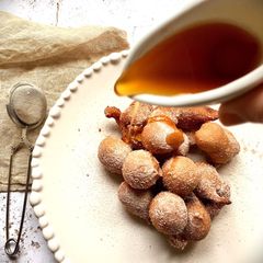Cinnamon castagnole A picture of Cinnamon castagnole.
