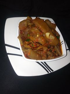 Peppered pomo ainihin hoton girkin