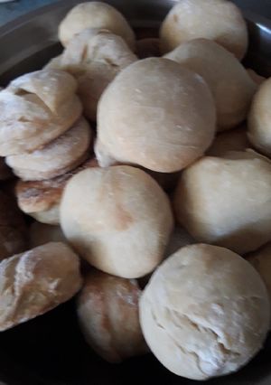 Una foto de Scones de queso con aceite