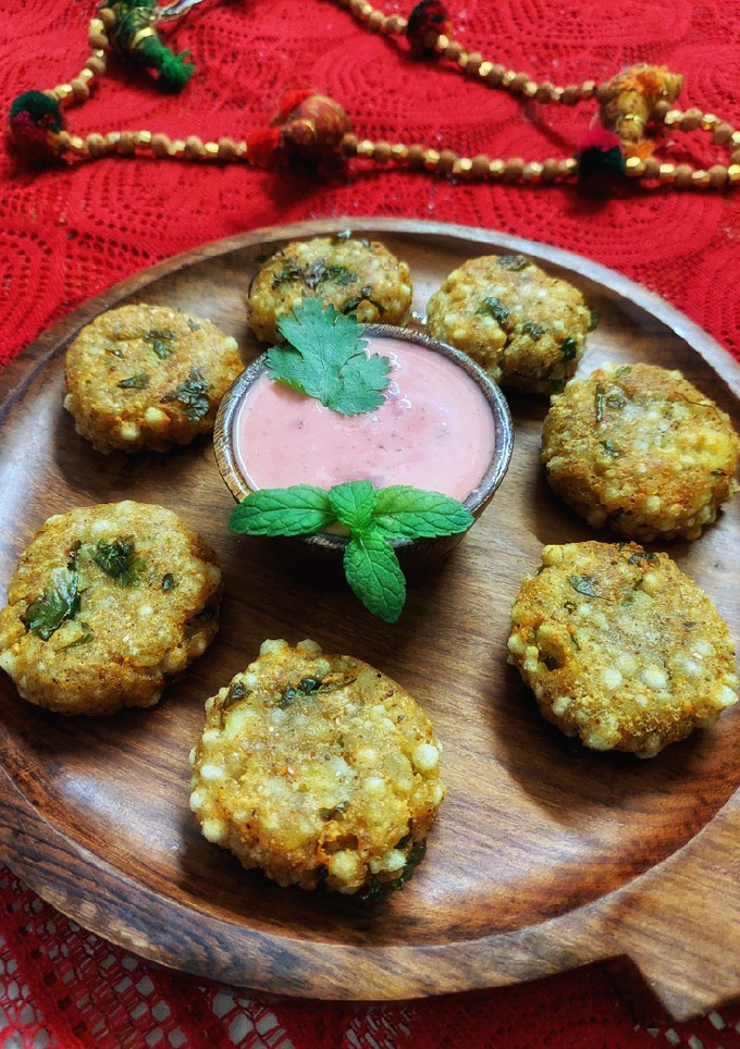 साबूदाना टिक्की(sabudana tikki recipe in hindi) रेसिपी मुख्य फोटो