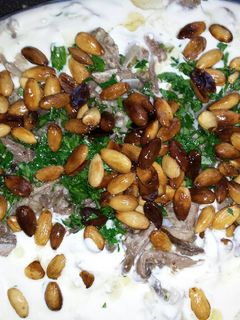 صورة لوصفة فتة لحمة راس باللبن والطحينة ☺😋😋