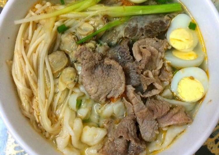 Bánh canh thập cẩm