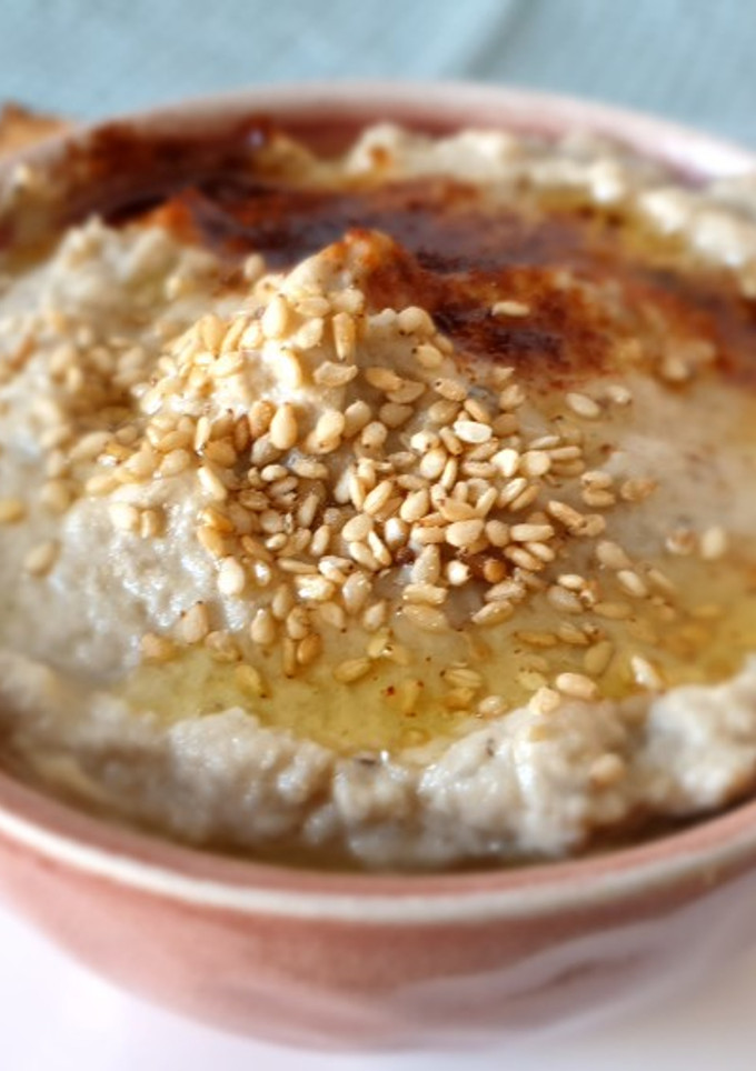 Una foto de Hummus de berenjenas