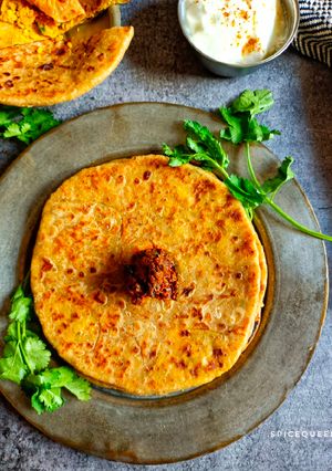 A picture of Moongdal Paratha.