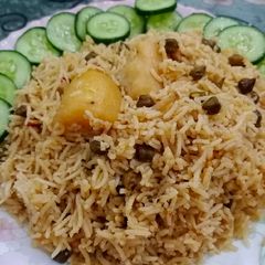 A picture of Choliya chawal.