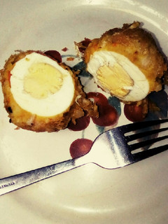 A picture of Yam egg roll.