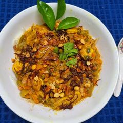A picture of Prawns Khao Suey.