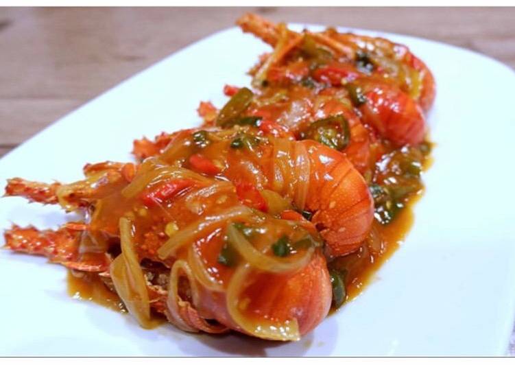 Cara mudah memasak Lobster asam manis yang nikmat