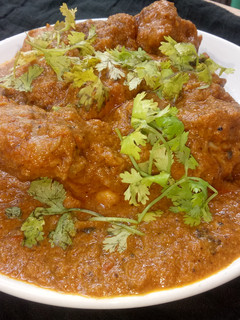 செட்டிநாடு சிக்கன் மிளகு கெட்டிகுழம்பு (Chittinadu chicken milagu kulambu recipe in tamil) செய்முறை முக்கிய புகைப்படம்
