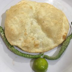 A picture of Luchi.