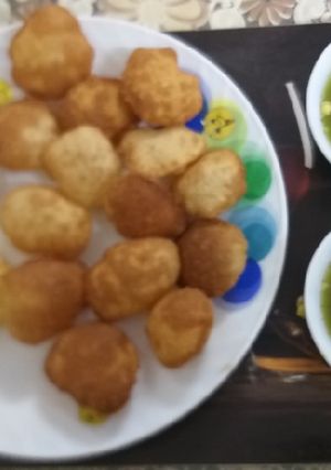 A picture of Hing and Lemon water Panipuri.
