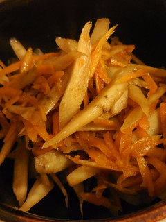 A picture of Kinpira Gobo (burdock and carrot kinpira).