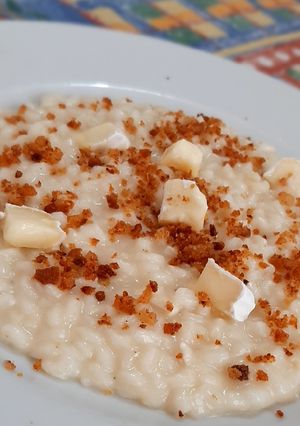 Foto di Risotto crema di cavolfiore, camembert e briciole alle acciughe