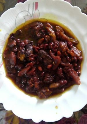 عکسی از دستور خورشت سیب آلبالو
