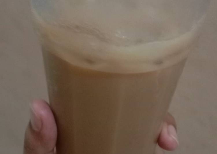 Langkah membuat Es hazelnut latte sedap