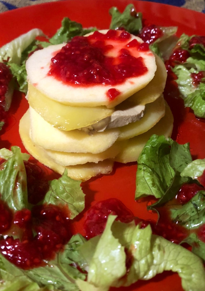 Una foto de Timbal de foie, manzana y patata 🍽